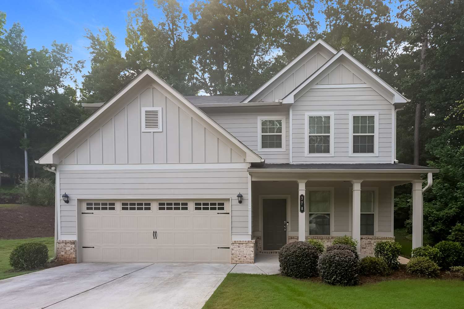 378 White Trillium Dr, Hoschton