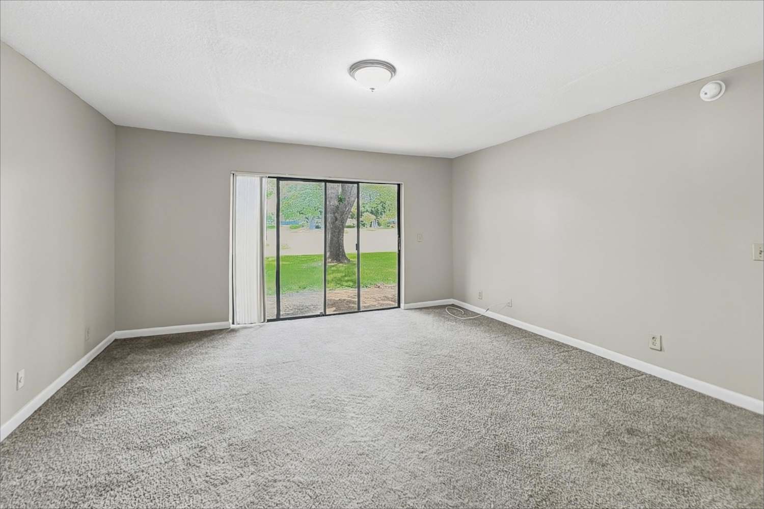 381 Wildwood Ln E Deerfield Beach photo 9