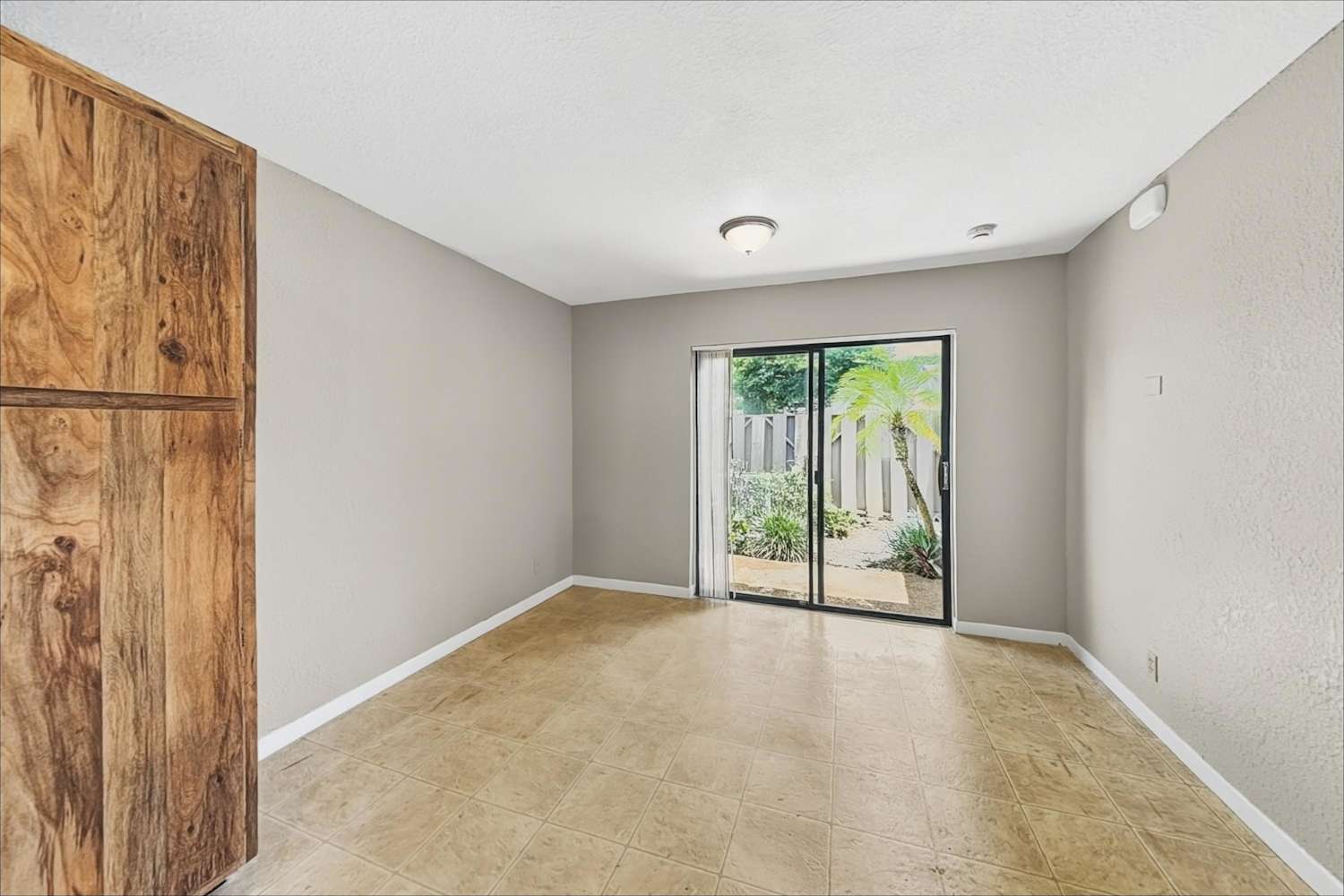 381 Wildwood Ln E Deerfield Beach photo 7