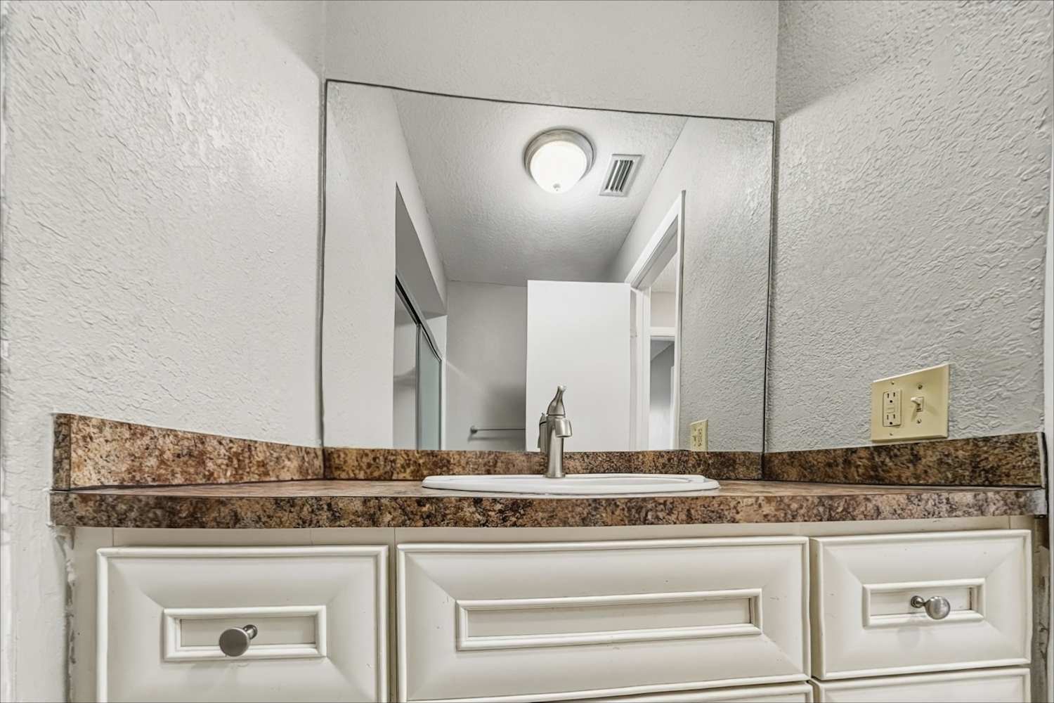 381 Wildwood Ln E Deerfield Beach photo 18