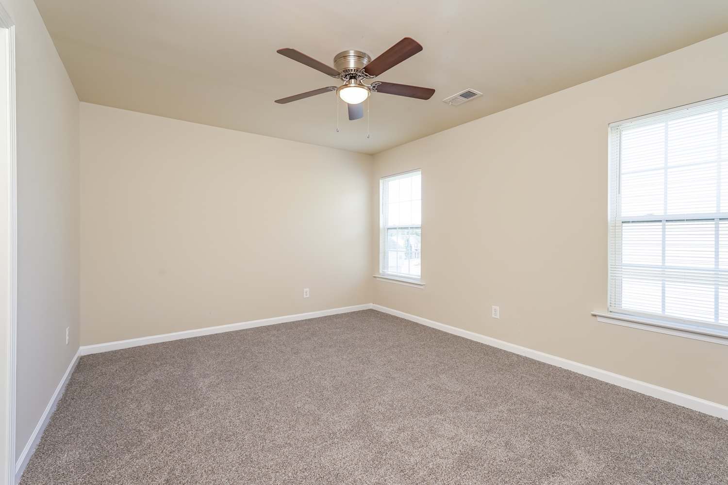 4104 Vershire Ave Greensboro photo 13