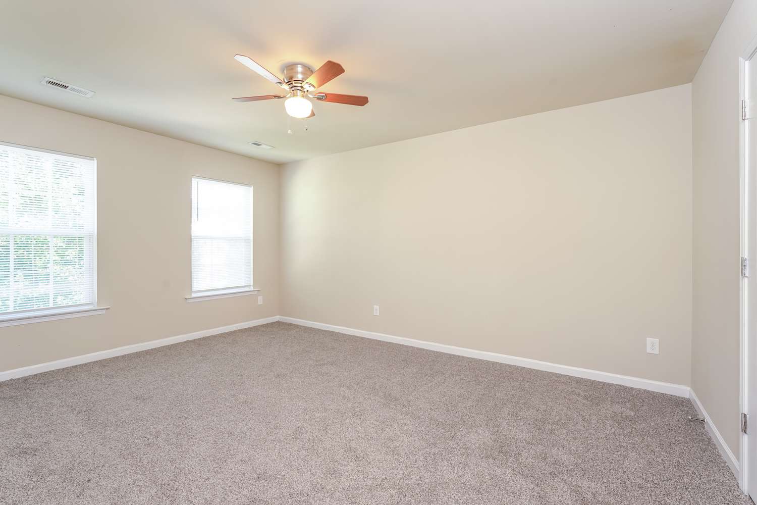 4104 Vershire Ave Greensboro photo 11