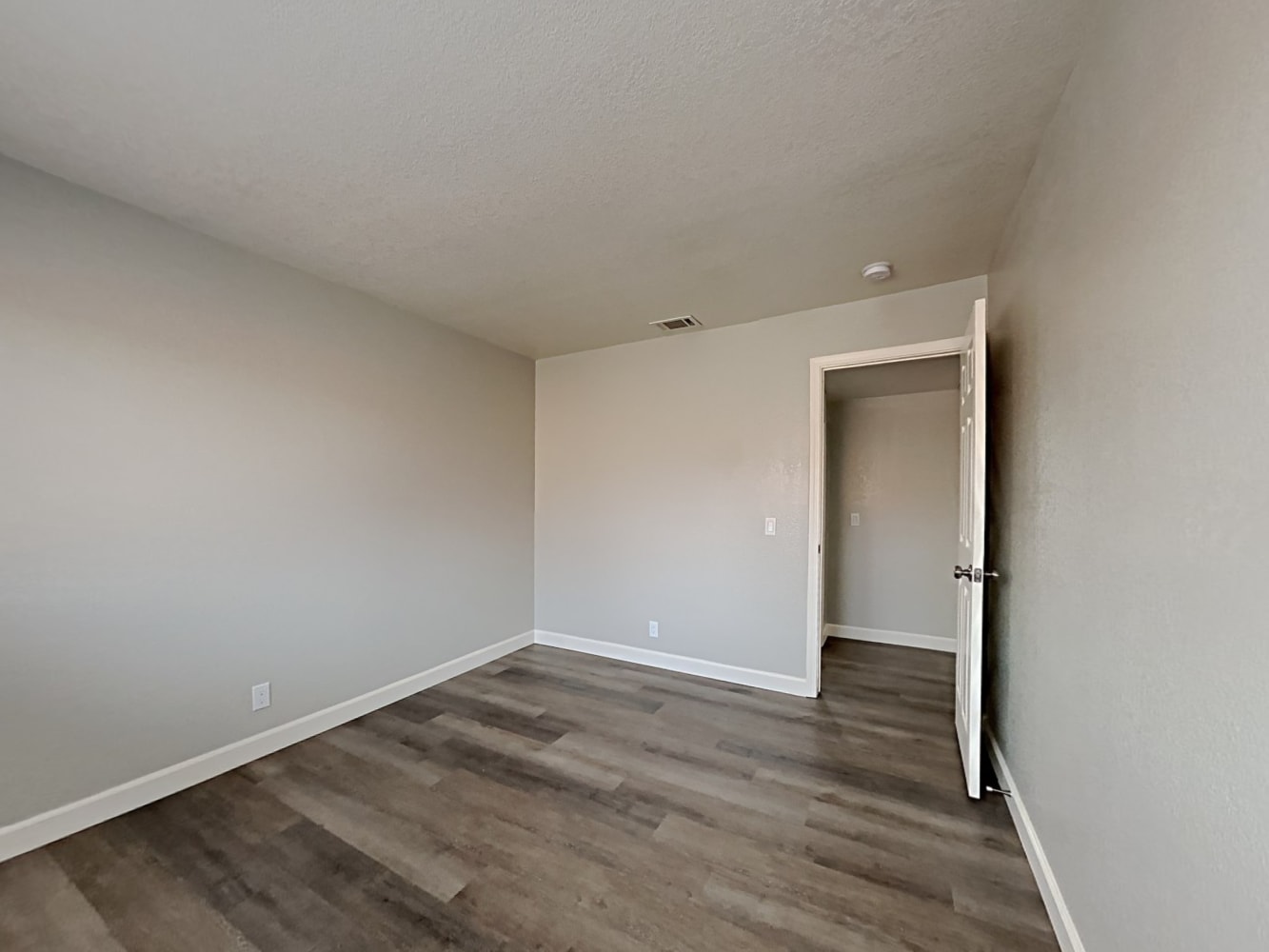 411 Union Ct Roseville photo 11