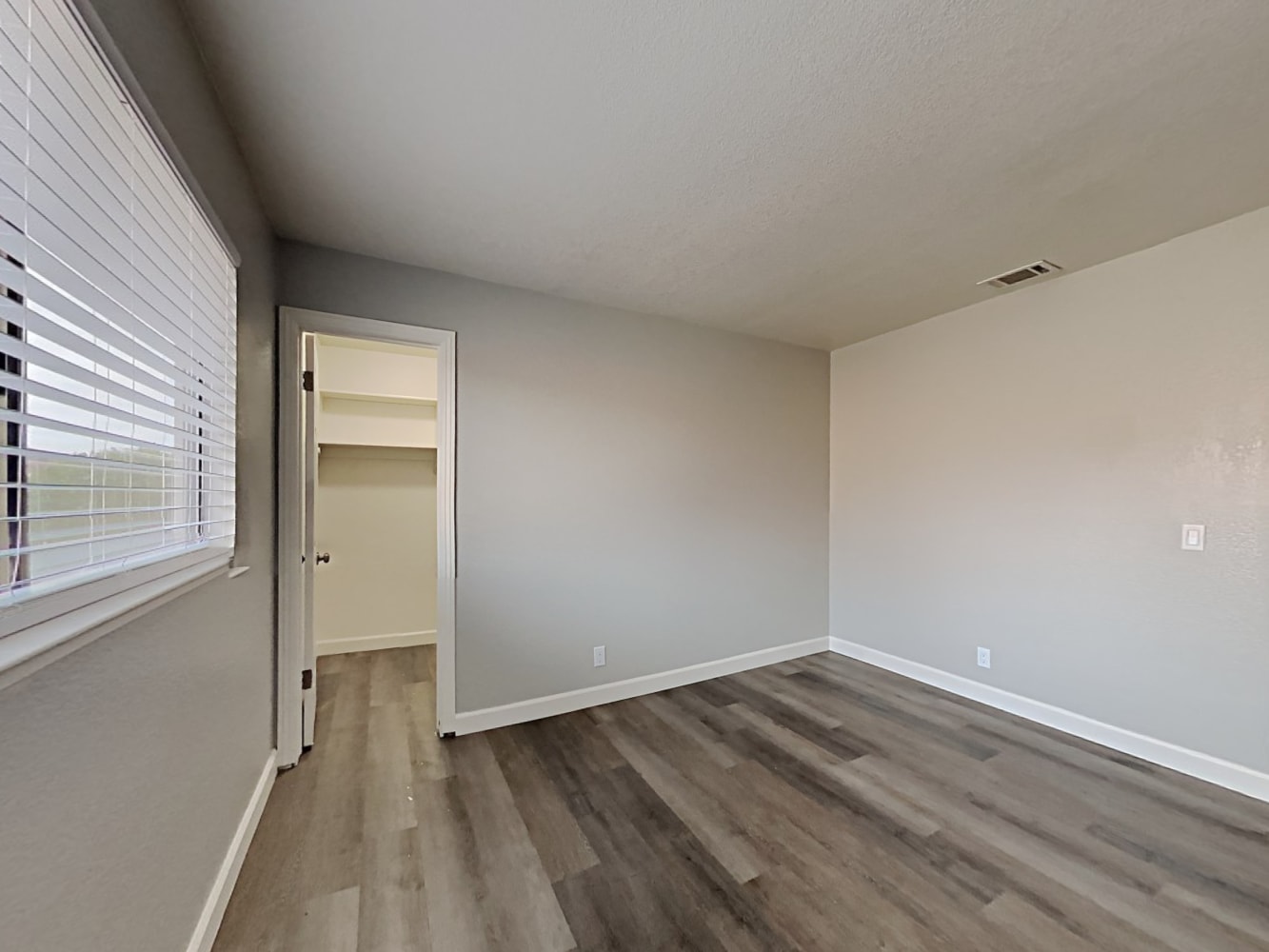 411 Union Ct Roseville photo 12