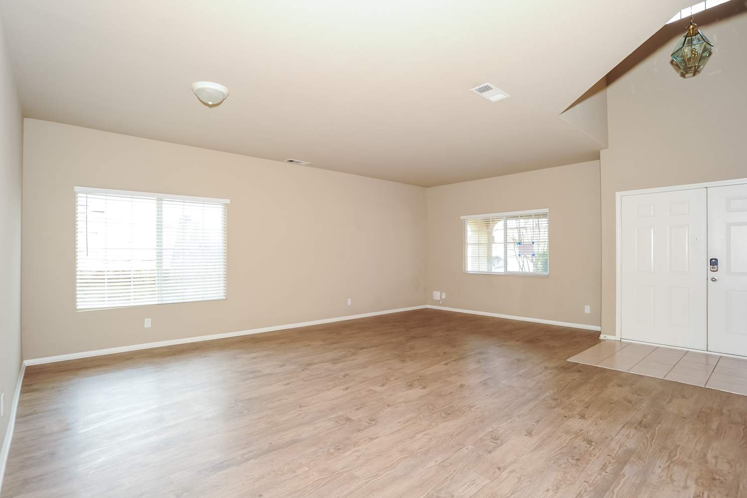 4208 Sungate Dr Palmdale photo 4