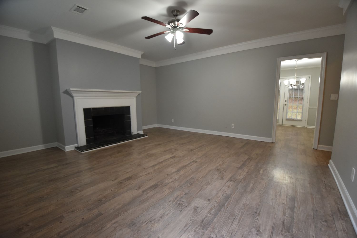 423 Willow Ct SE Conyers photo 3