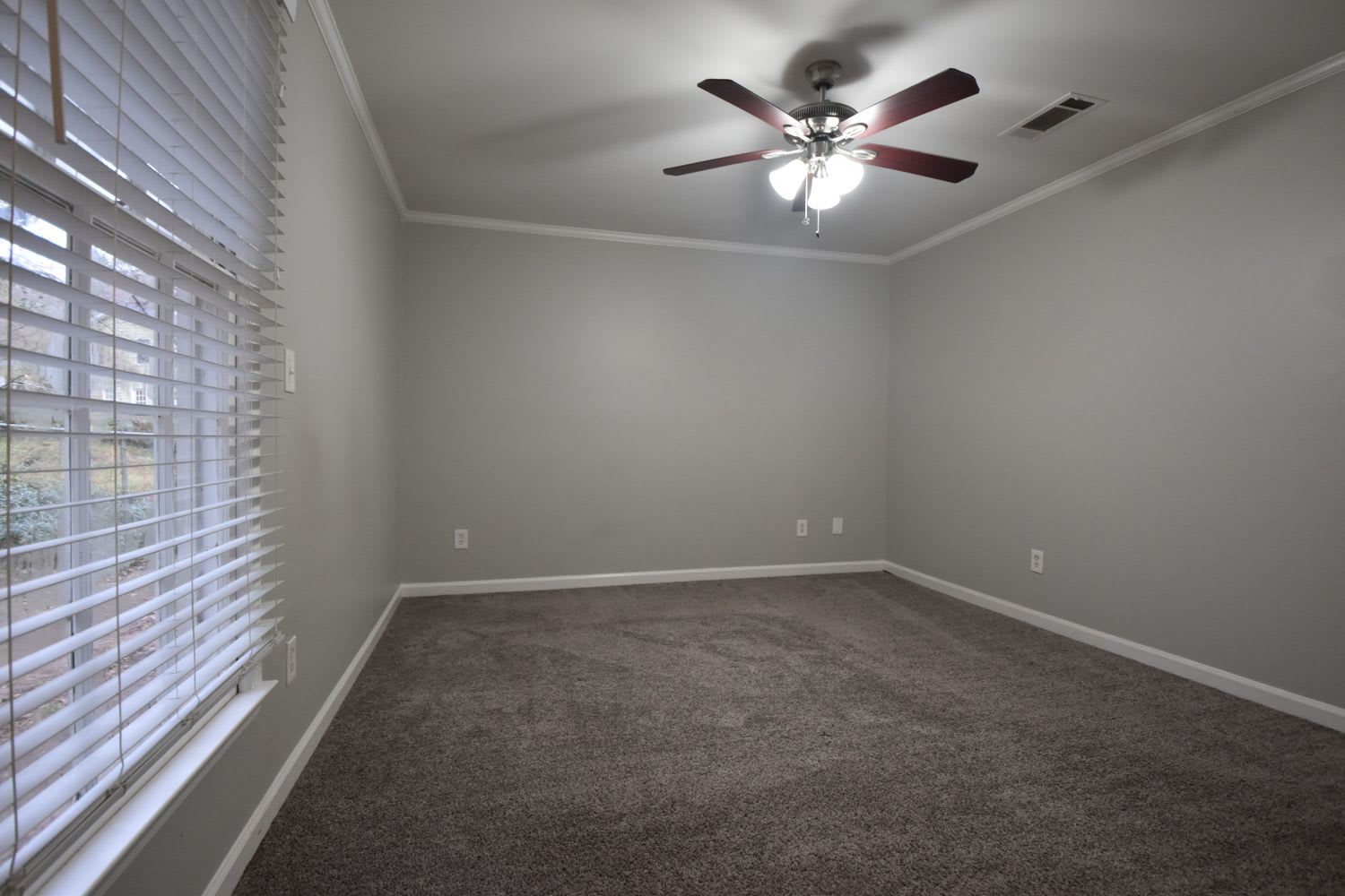 423 Willow Ct SE Conyers photo 9