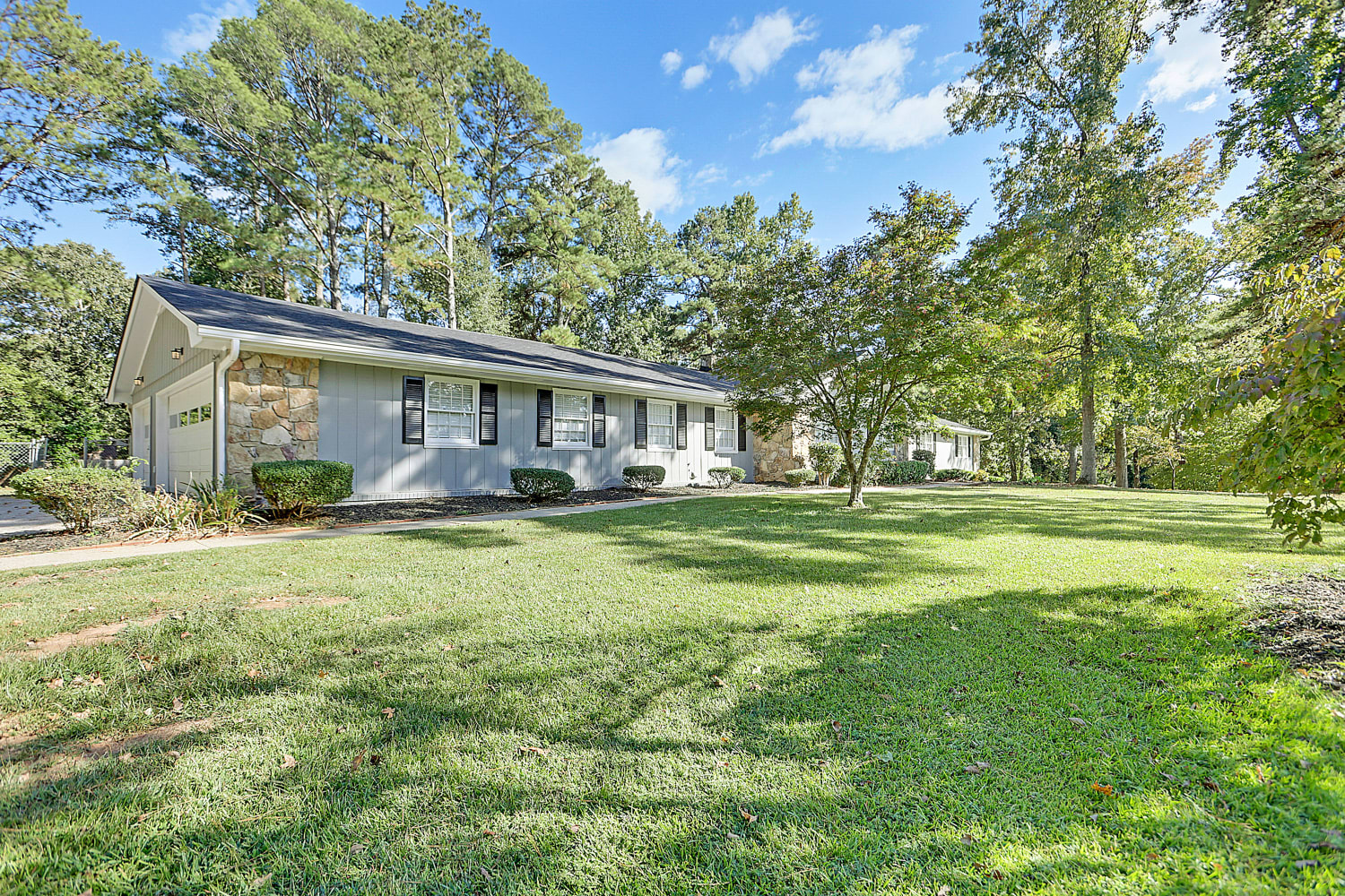 5138 Lake Forest Dr Se, Conyers