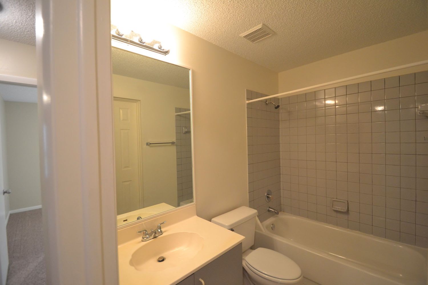 531 NW 207th Ter Pembroke Pines photo 8