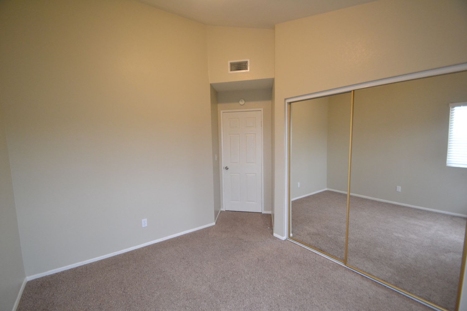 5319 Gardendale Ln Palmdale photo 9
