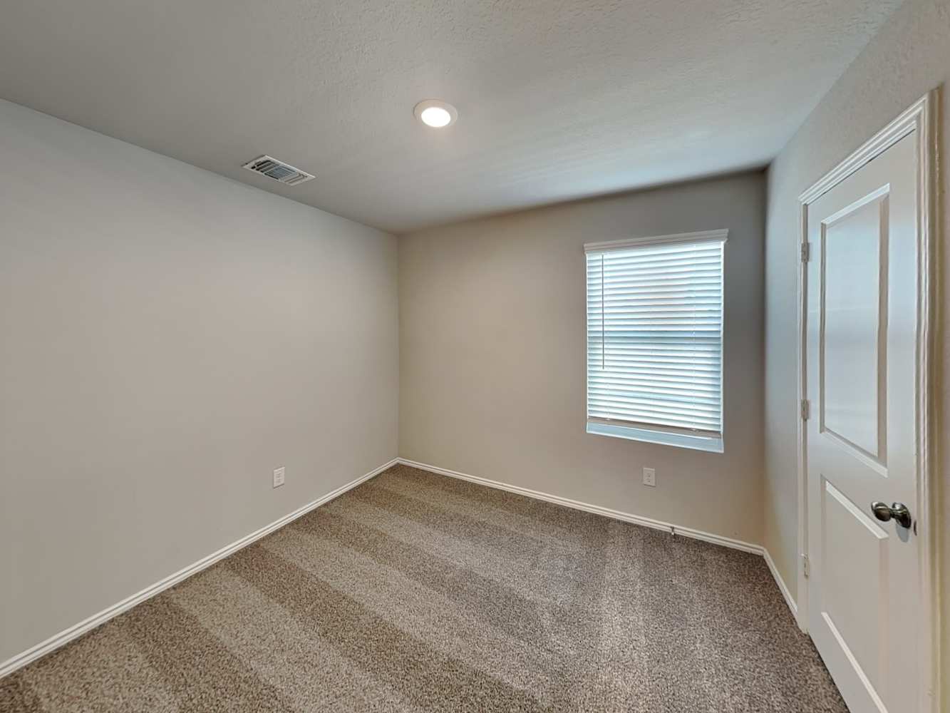 5437 Verdugos Pl San Antonio photo 12