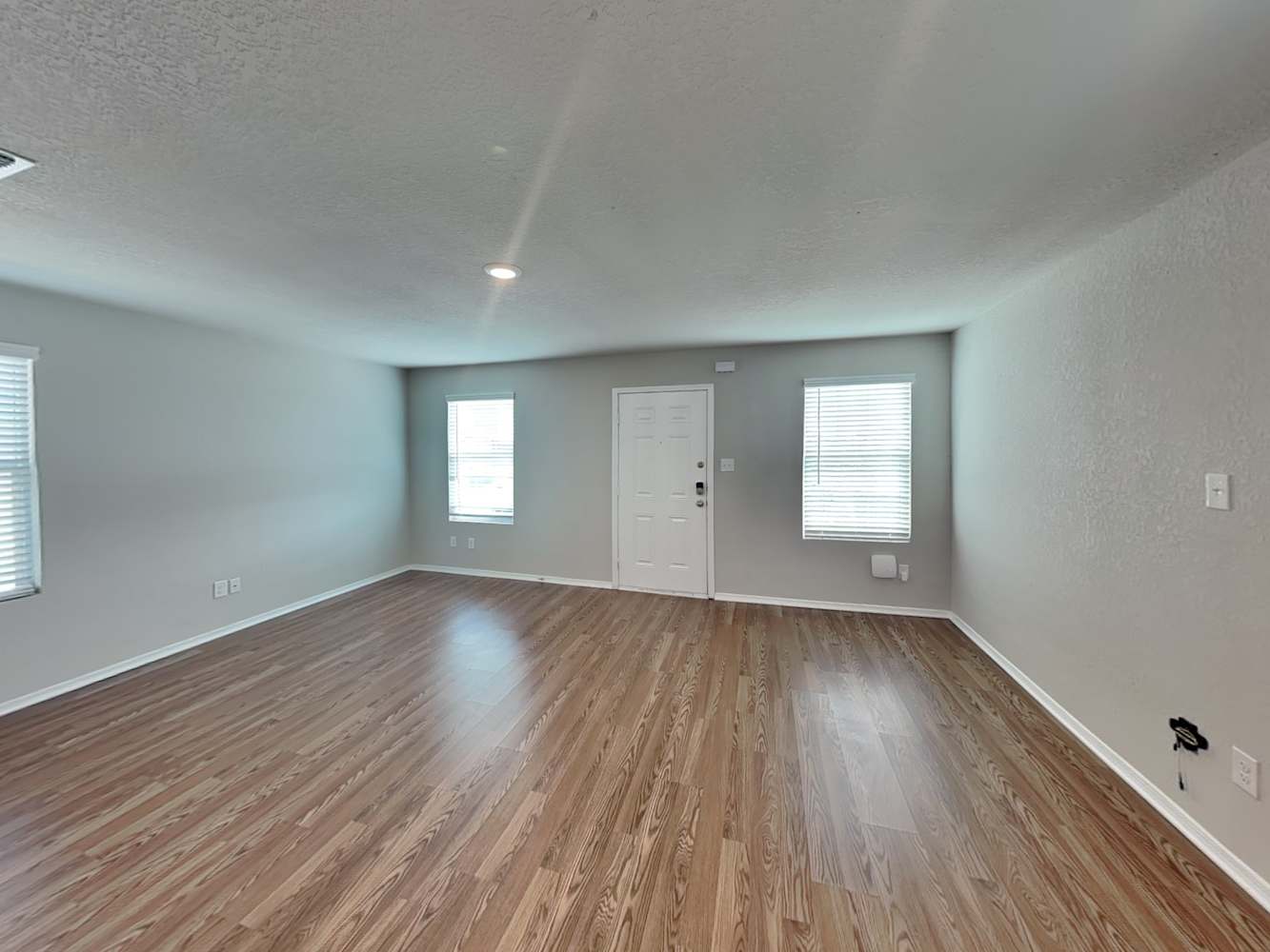5445 Verdugos Pl San Antonio photo 4