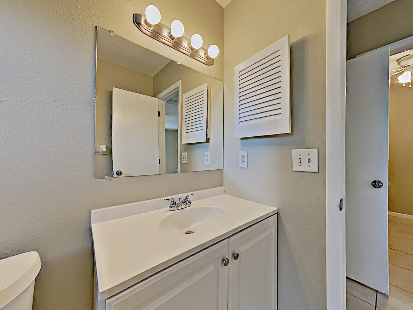 555 Freeport Ave N Saint Petersburg photo 12