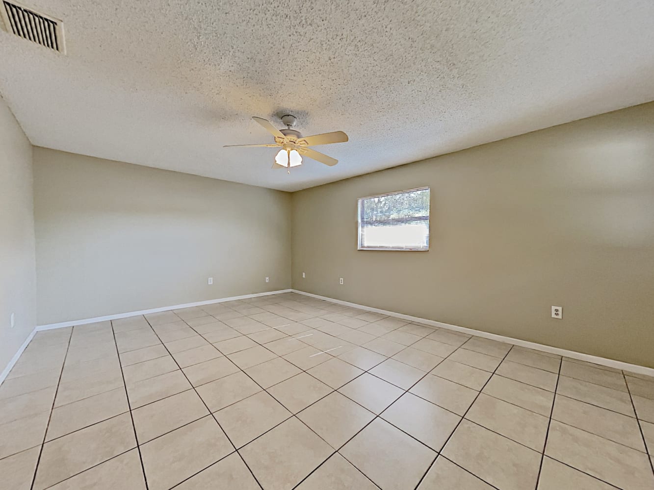 555 Freeport Ave N Saint Petersburg photo 8