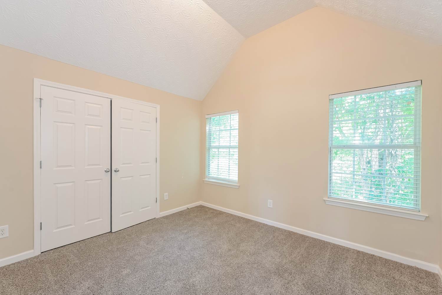 559 Michael Cir Monroe photo 15