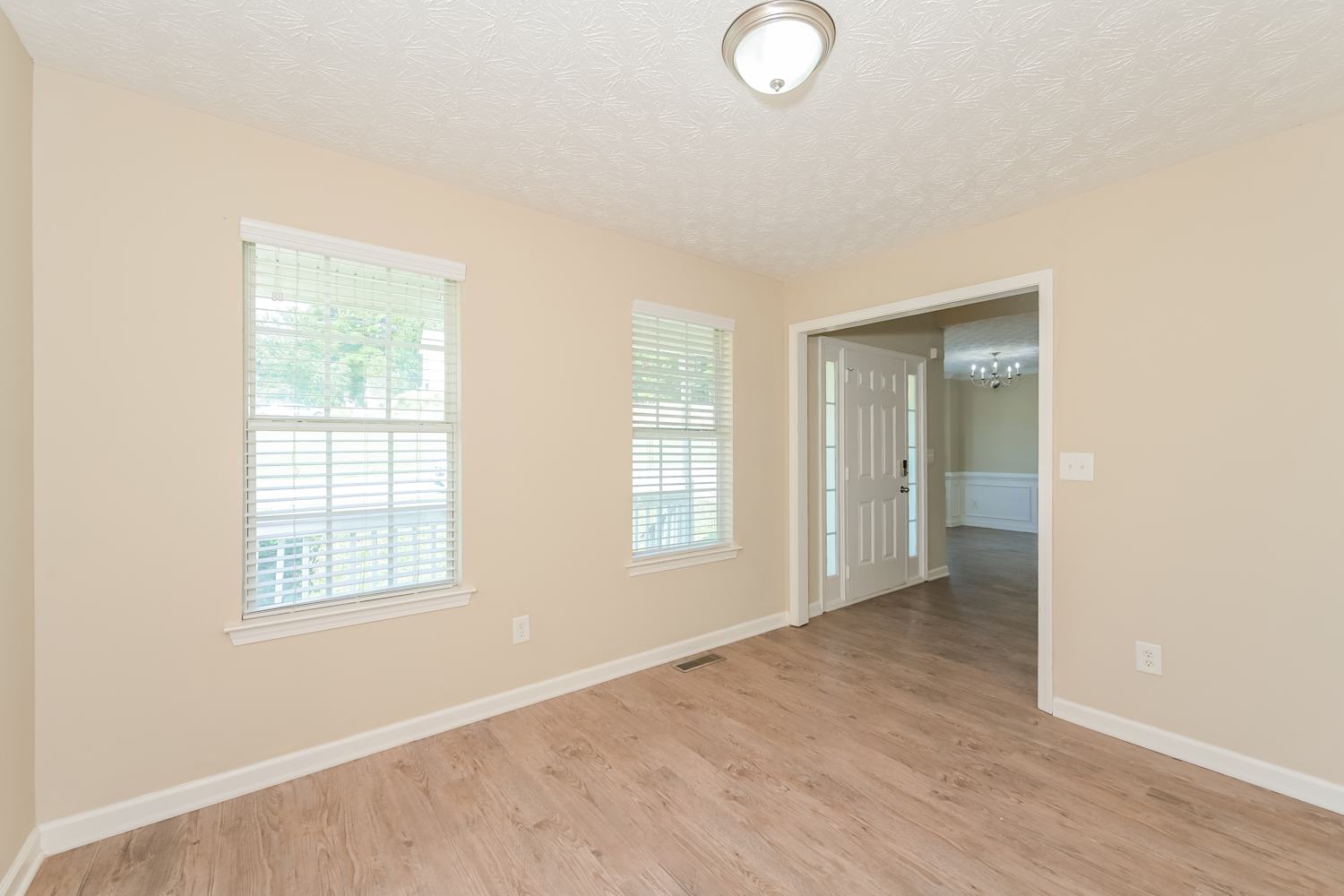 559 Michael Cir Monroe photo 9