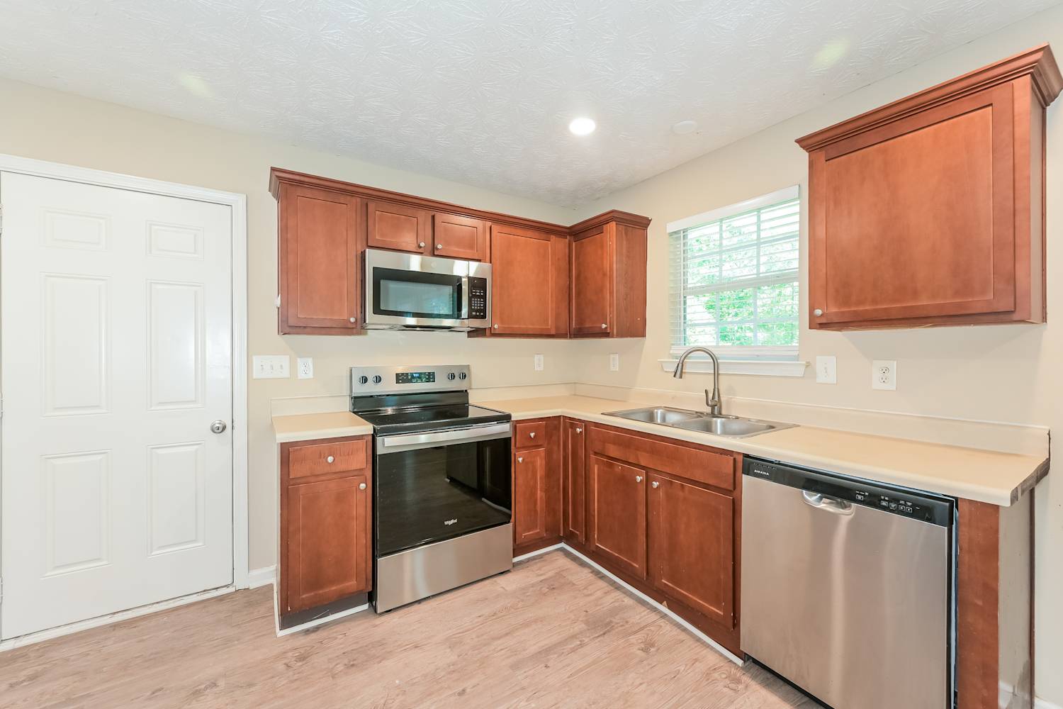 559 Michael Cir Monroe photo 7