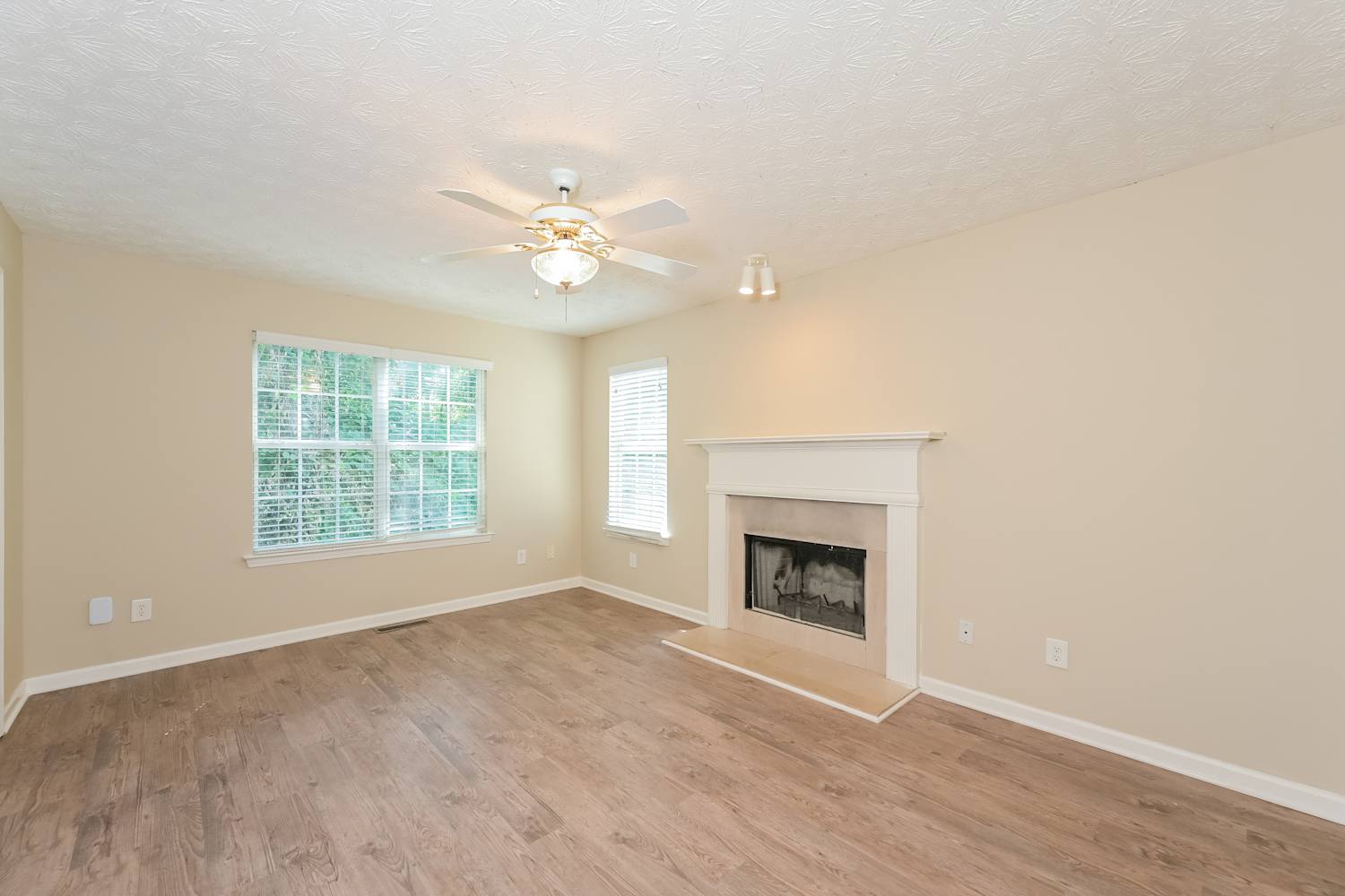 559 Michael Cir Monroe photo 5