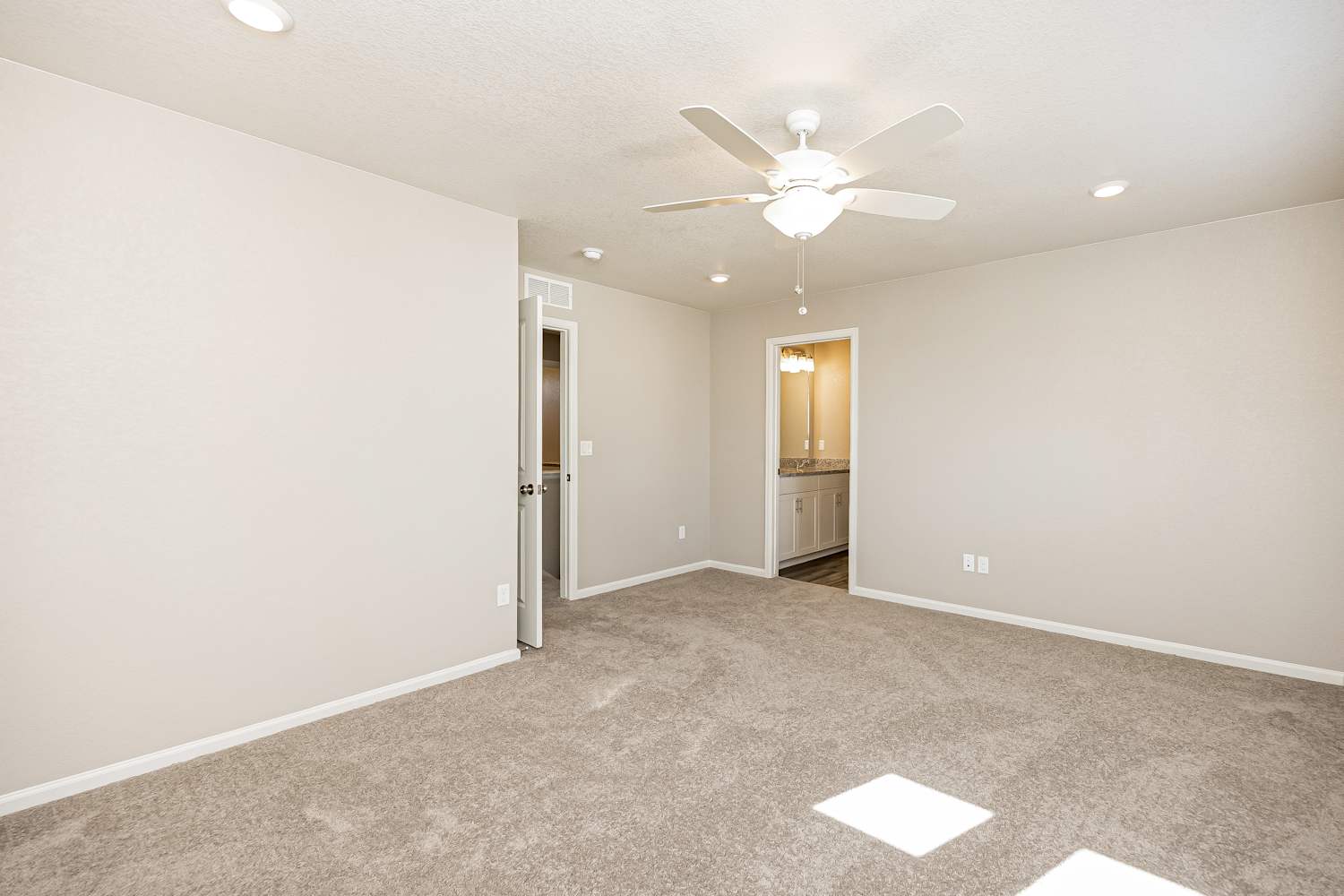 5635 Bowerman Ln Colorado Springs photo 8