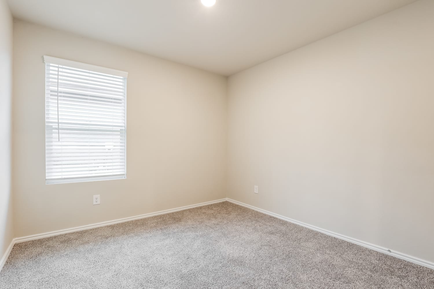 5711 Leon Pl San Antonio photo 12