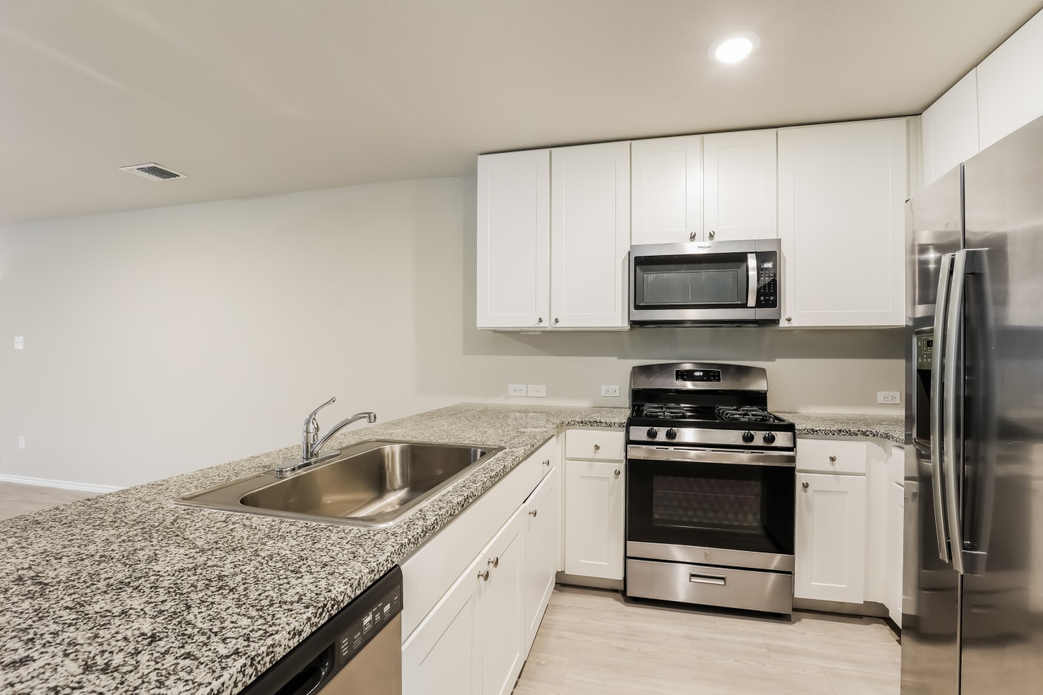 5711 Leon Pl San Antonio photo 6