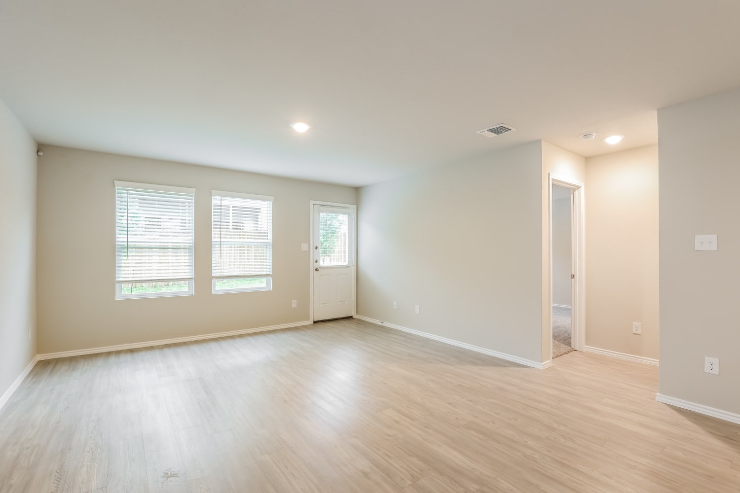 5711 Leon Pl San Antonio photo 4
