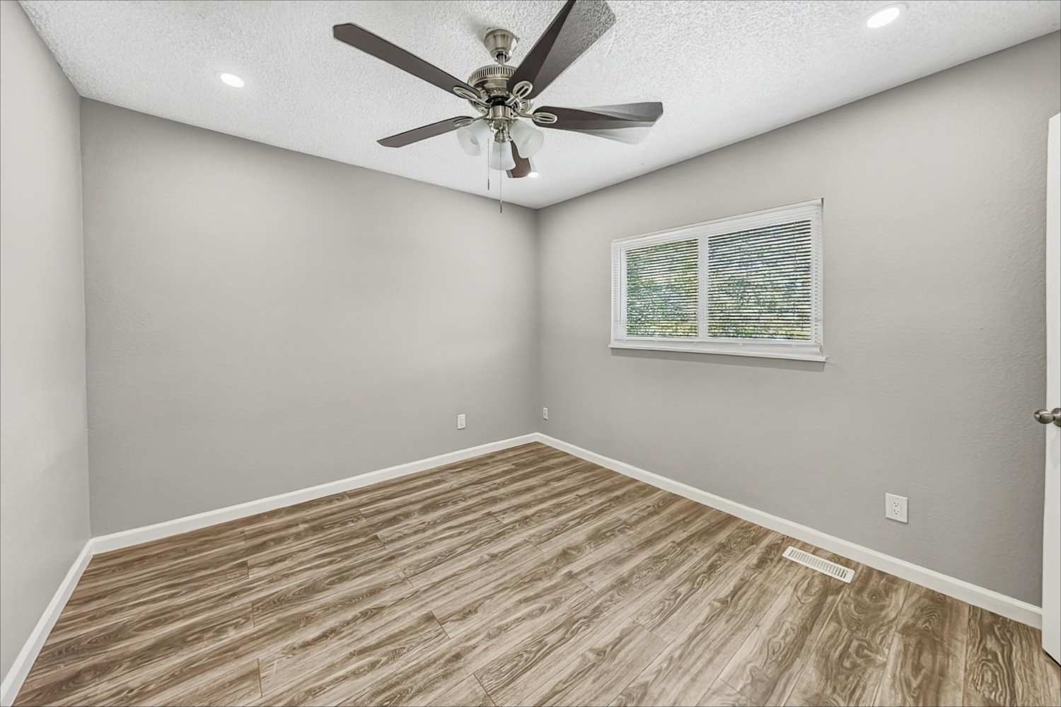 5752 S Perth Place Centennial photo 15