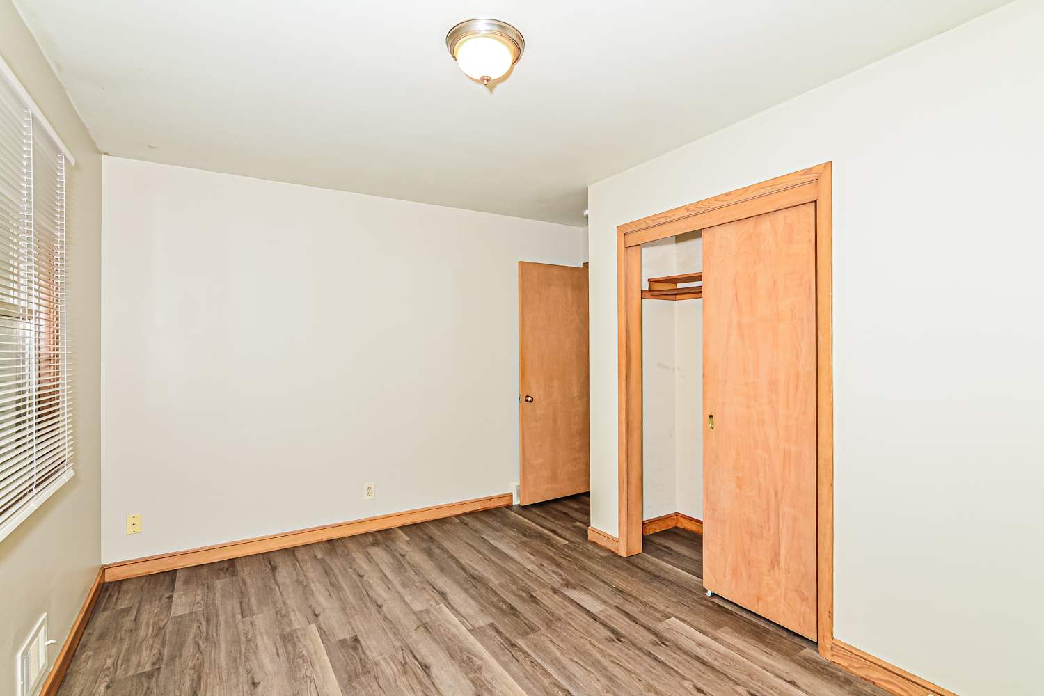 5801 Irving Ave N Brooklyn Center photo 12