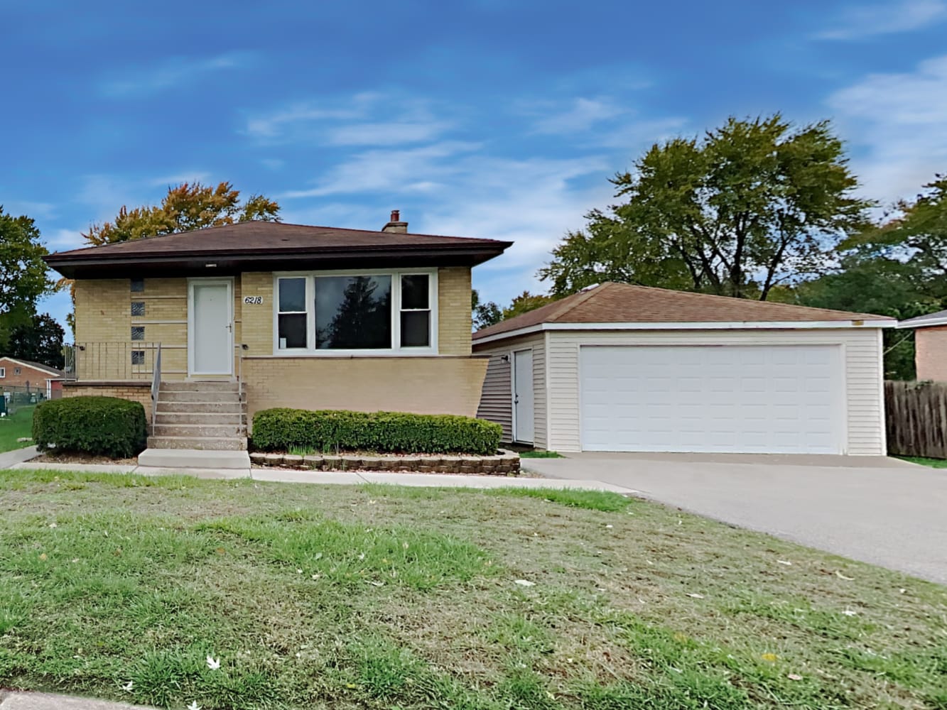 6218 W 92nd St Oak Lawn photo 1