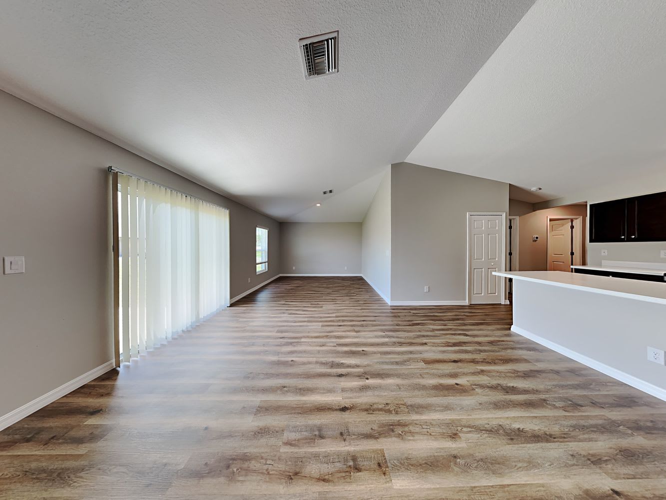 628 NE Juanita Ct Cape Coral photo 9