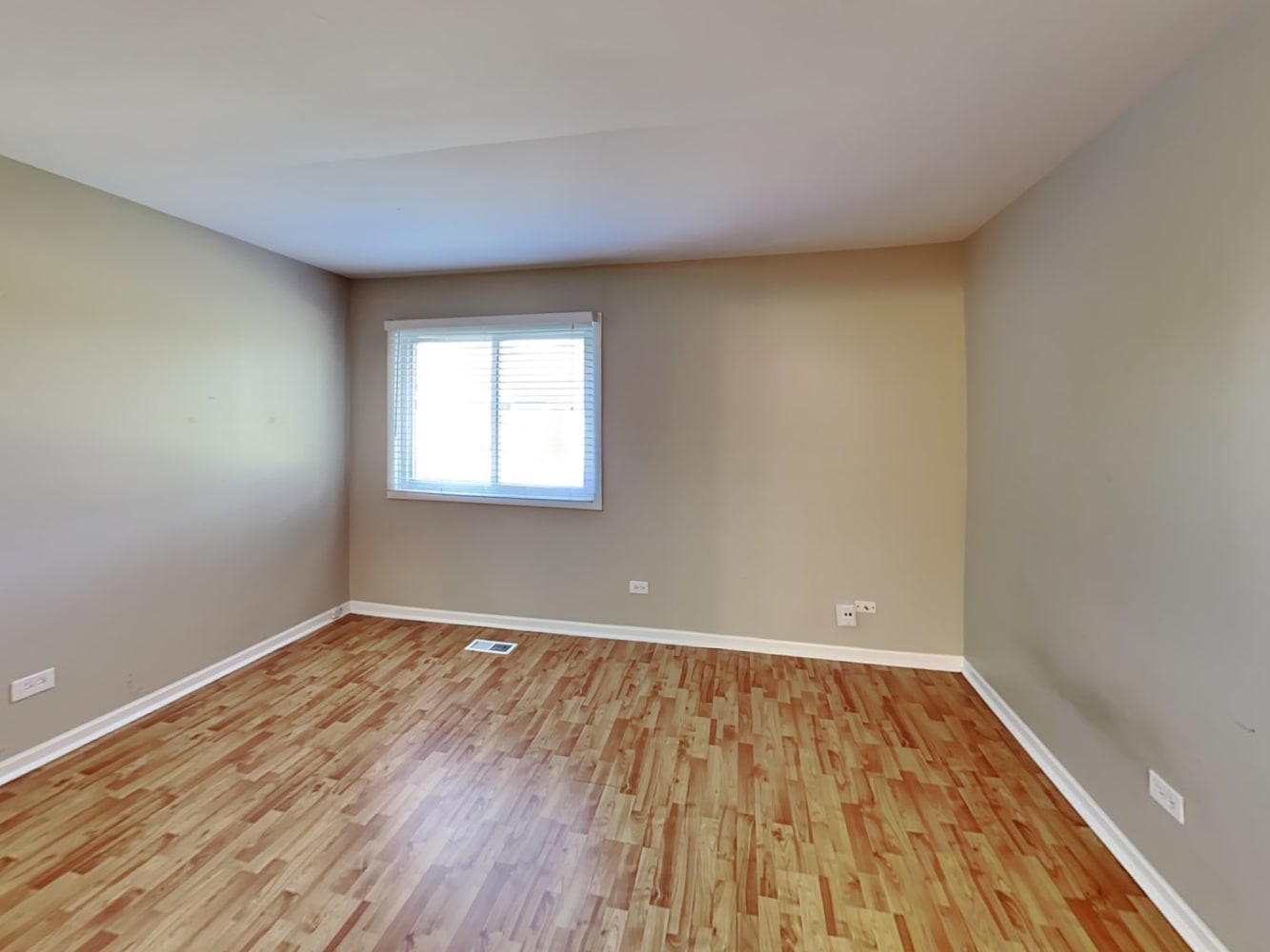 6791 Red Wing Dr Woodridge photo 12