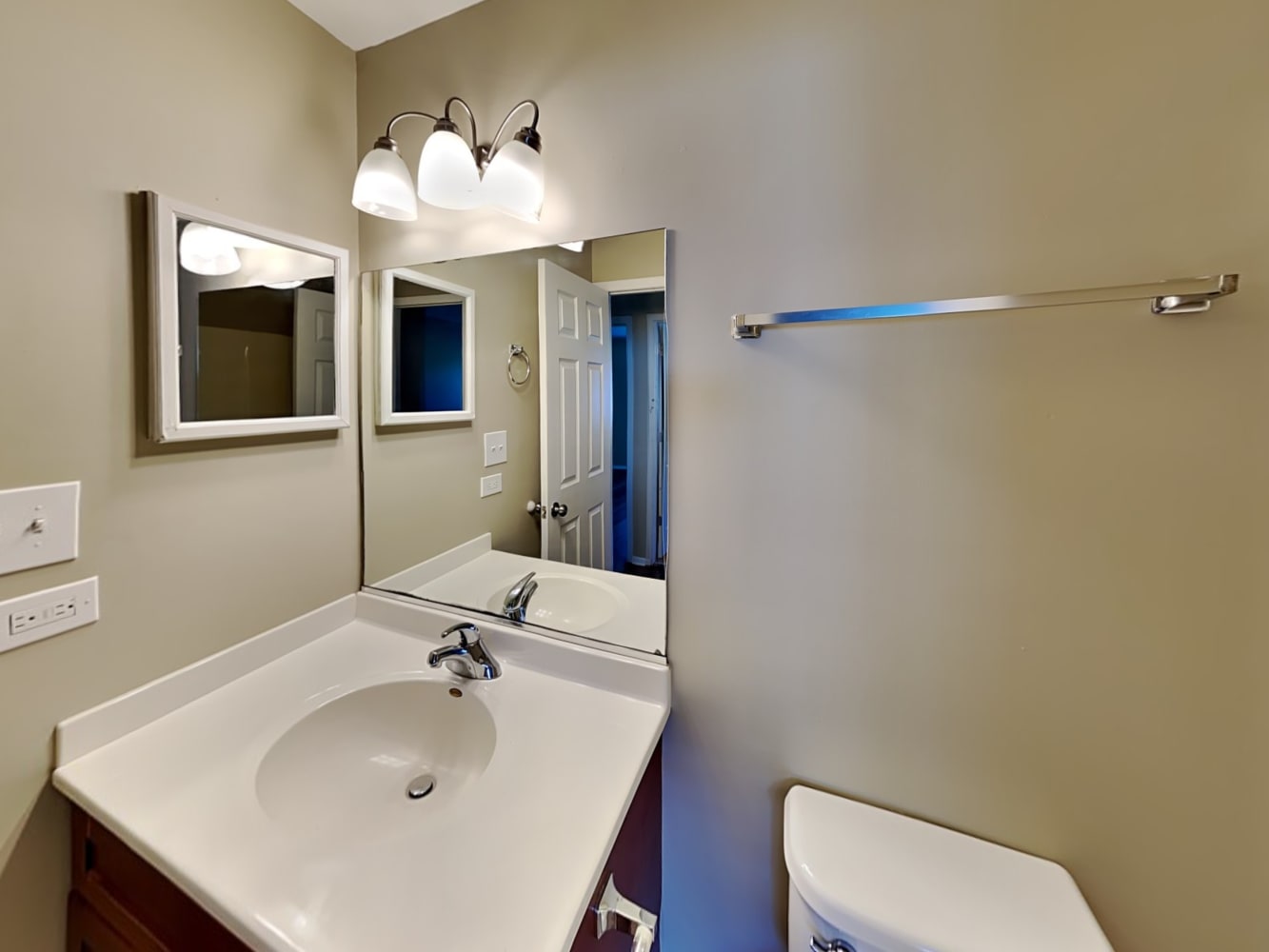 6791 Red Wing Dr Woodridge photo 18