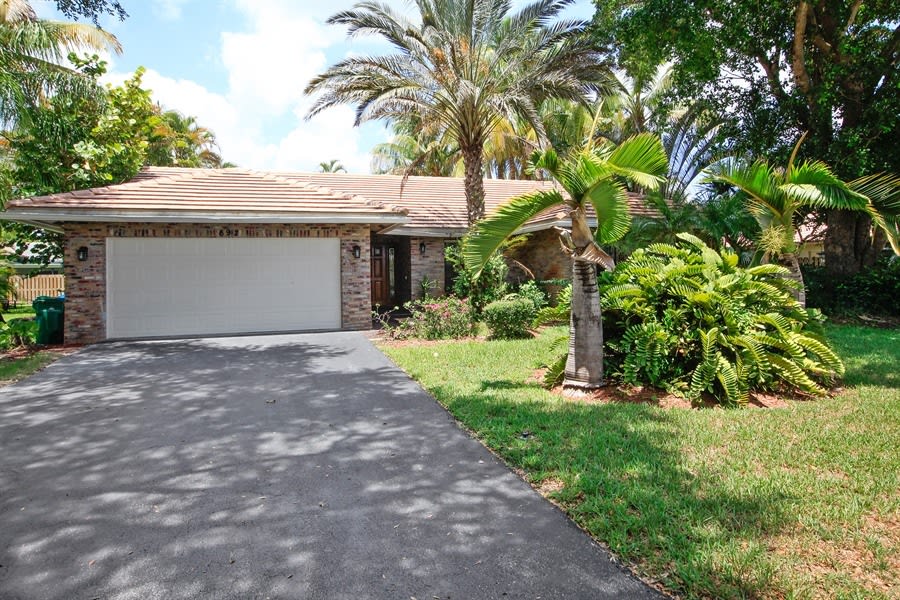 692 NW 110th Ave, Coral Springs