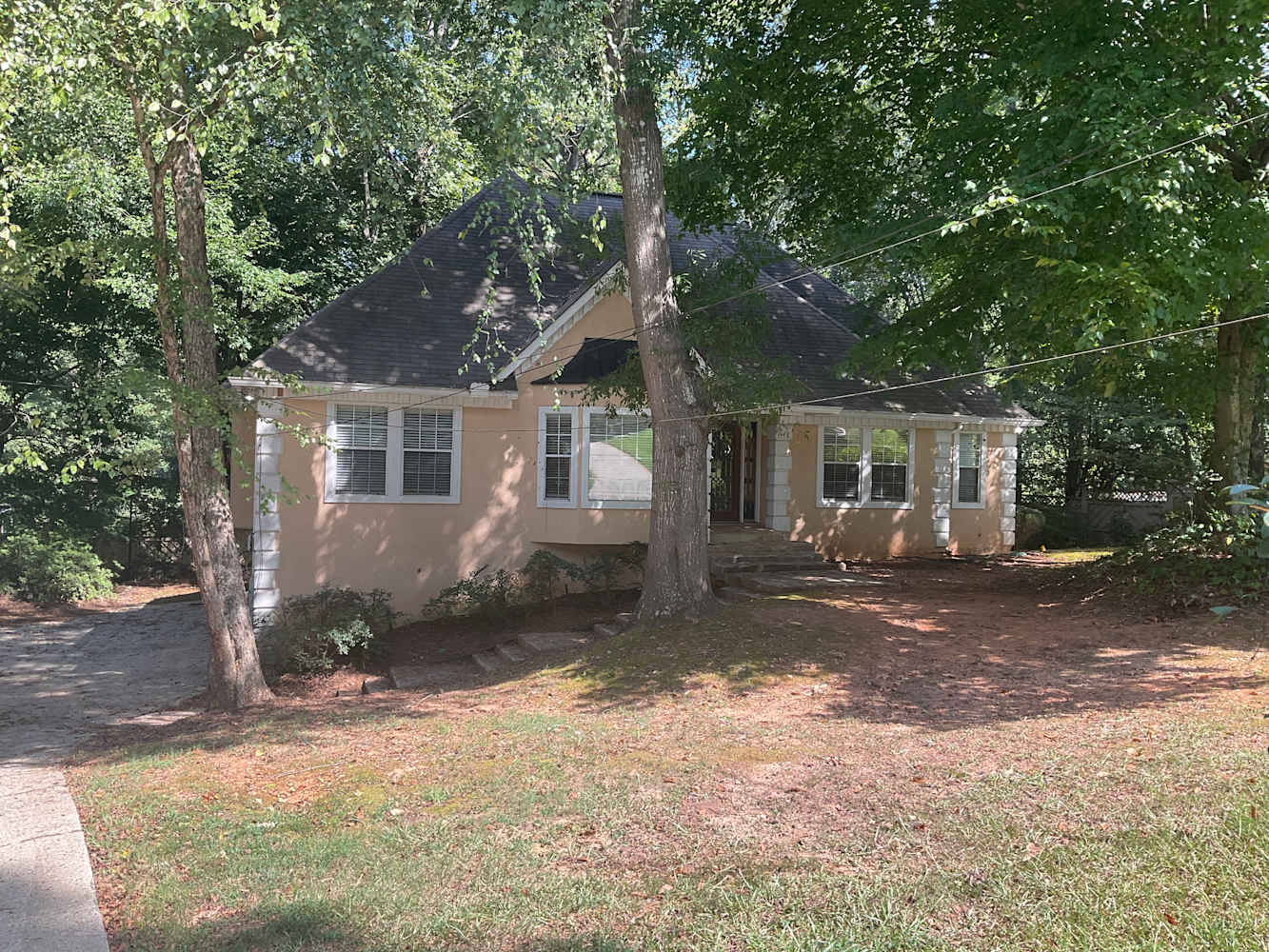 740 Greenwood Ln SW, Atlanta