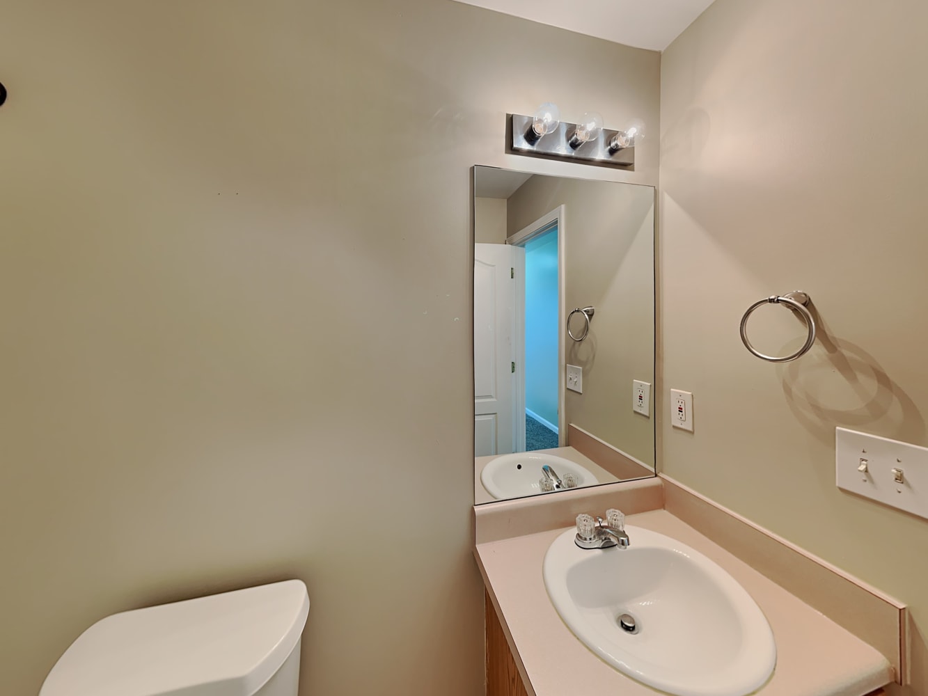 7443 Grayson Bridge Cir Douglasville photo 17