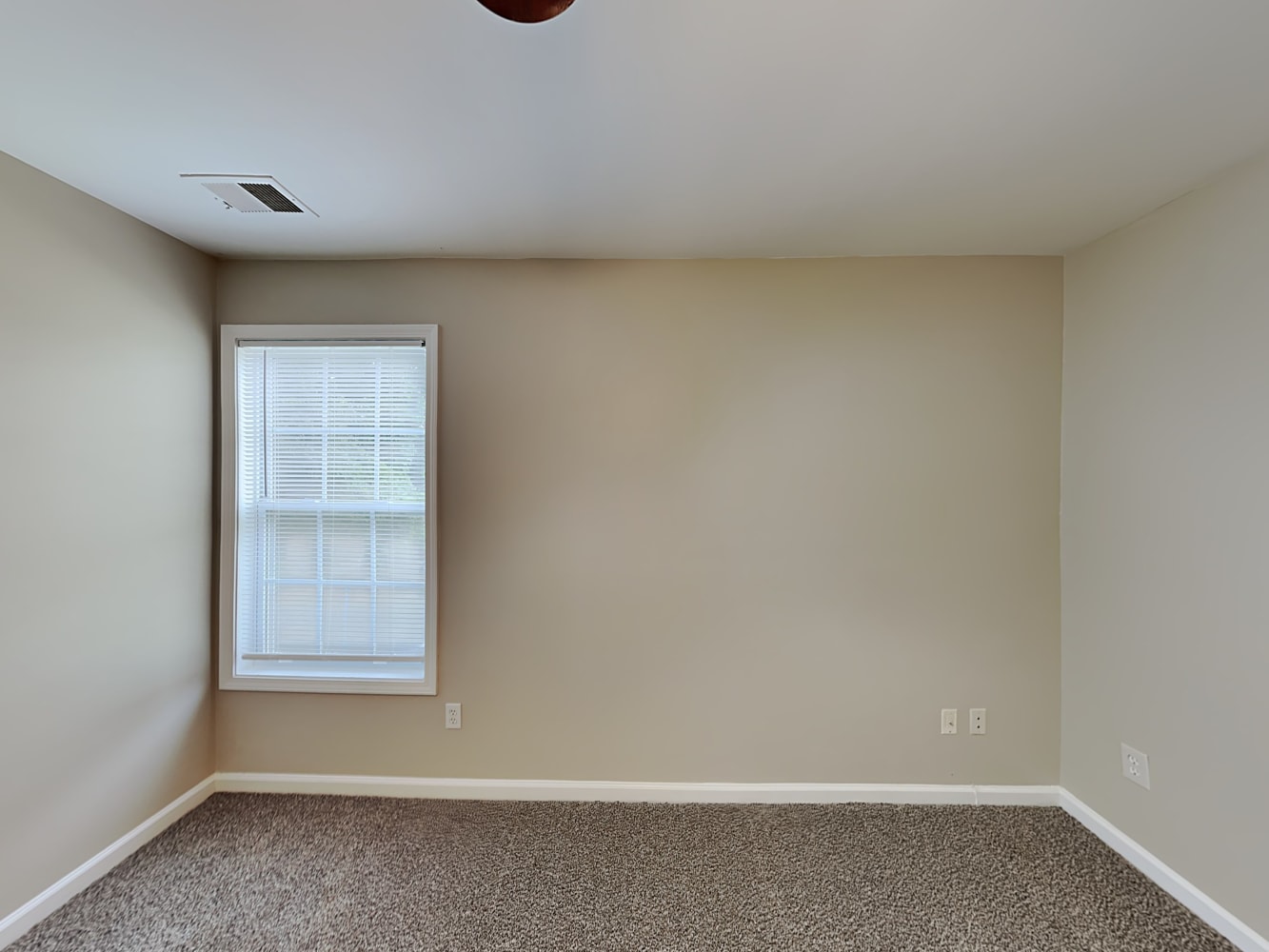 7443 Grayson Bridge Cir Douglasville photo 12