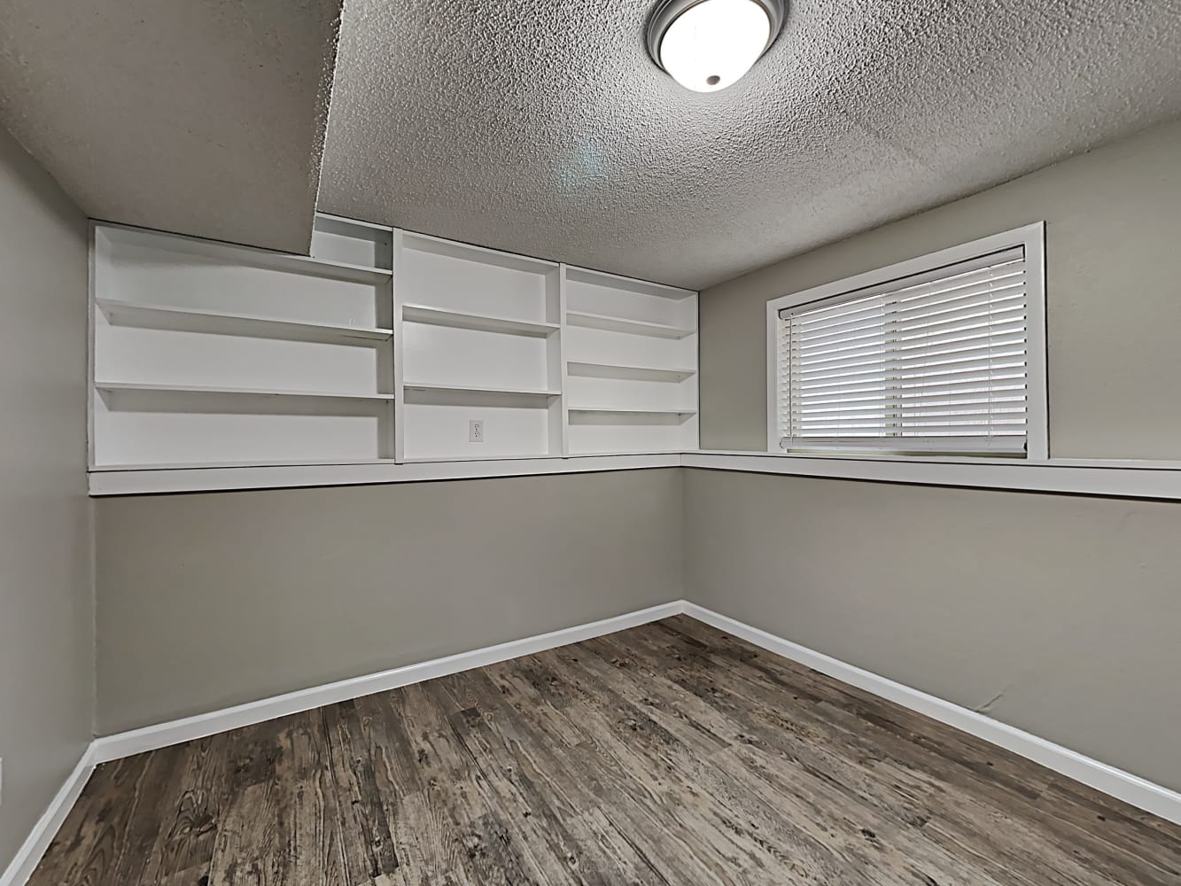 7595 Deer Trl Colorado Springs photo 18