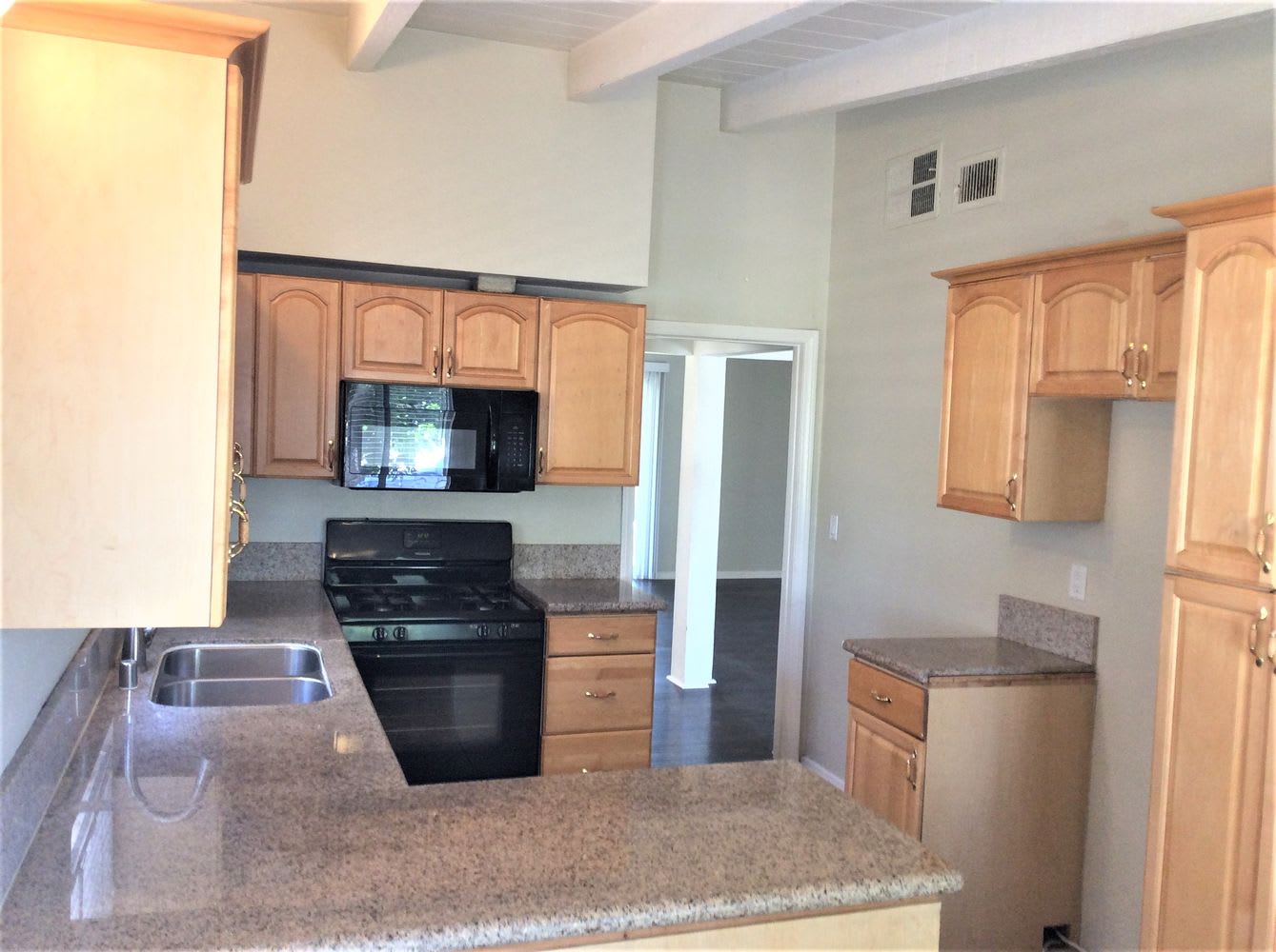 7715 Bluebell Ave North Hollywood photo 7