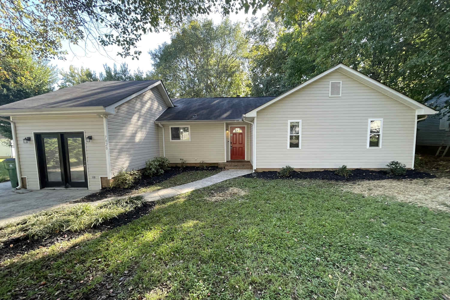 7820 Hickory Hollow Ln, Charlotte