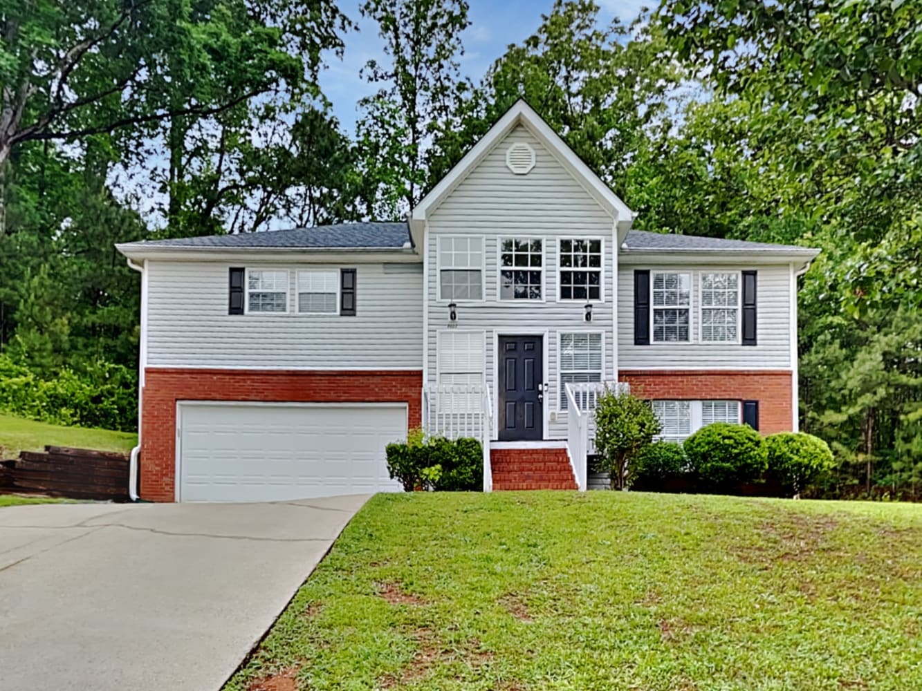 7827 Ridge Top Ter, Douglasville