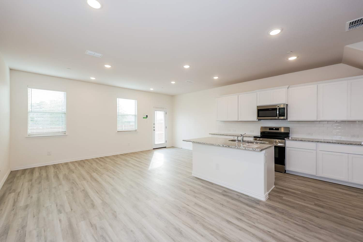 808 Bonnet Trl Arlington photo 3