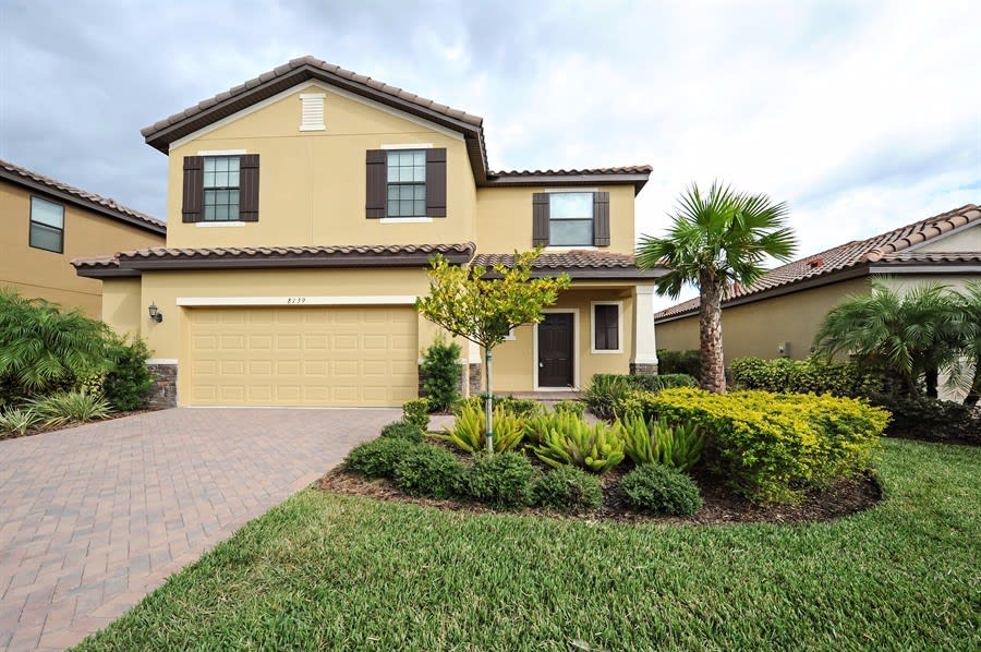 8139 36th St E, Sarasota