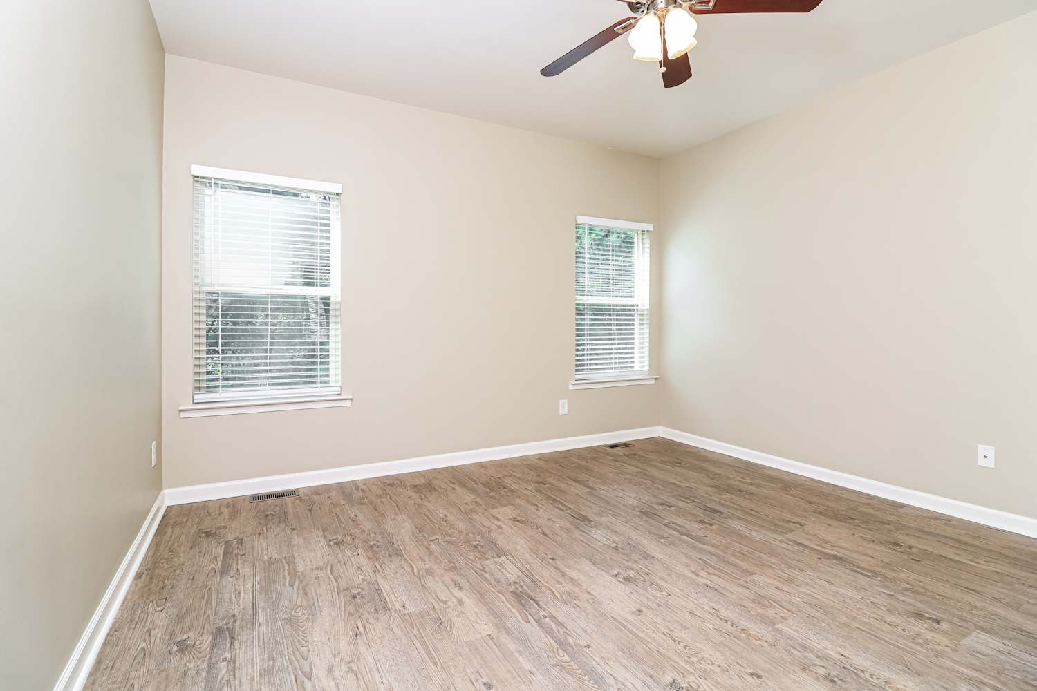 88 Norton Ave Acworth photo 13