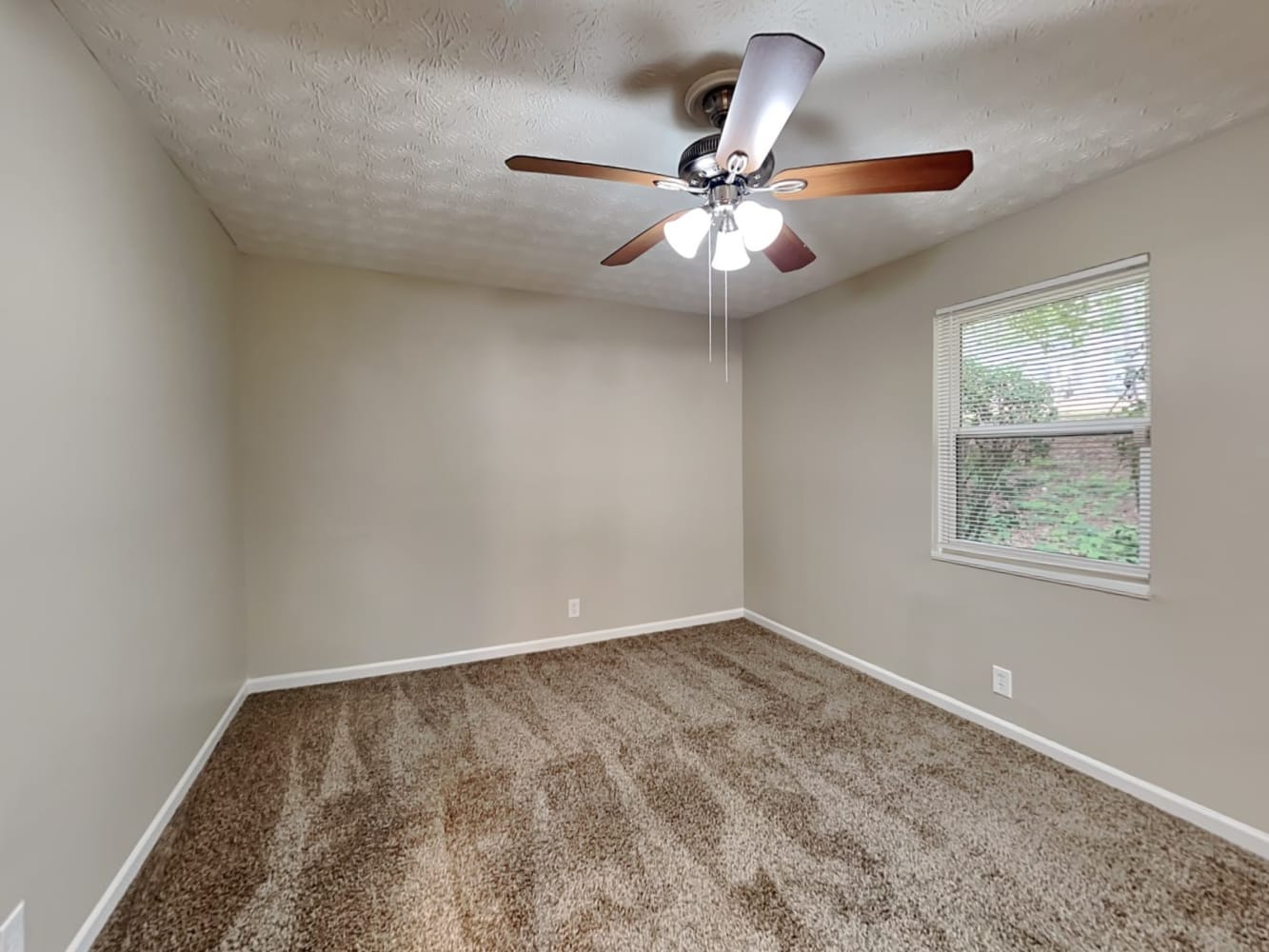 940 Woodbridge Dr NE Conyers photo 9
