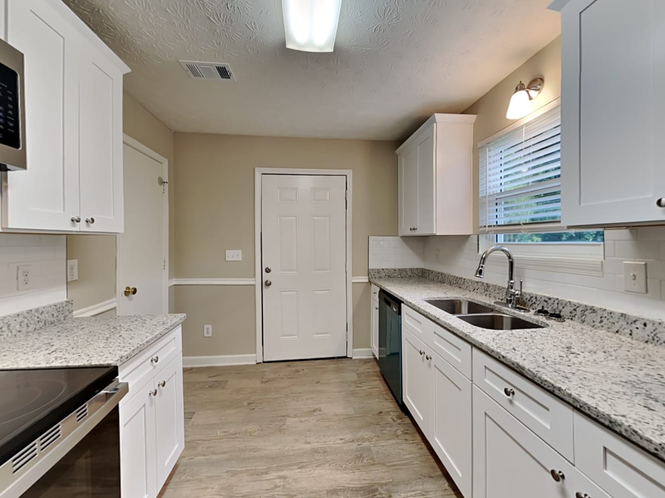 940 Woodbridge Dr NE Conyers photo 8