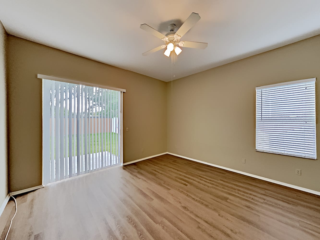 9641 Norchester Cir Tampa photo 9