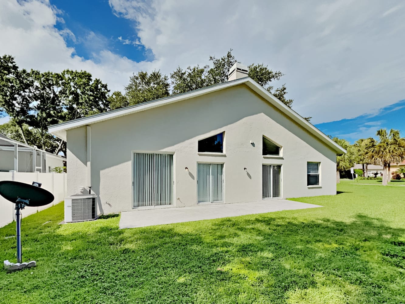 9641 Norchester Cir Tampa photo 17